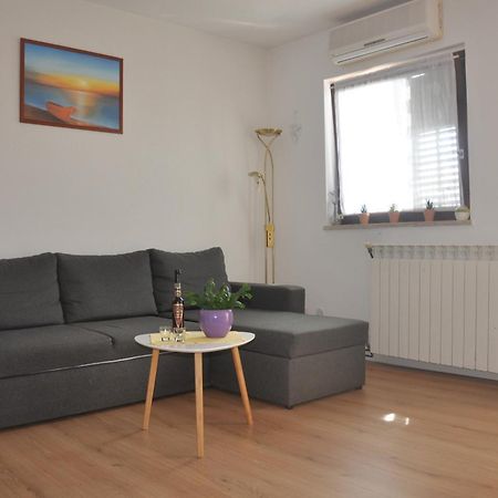 Apartman Mirna Ровинь Экстерьер фото
