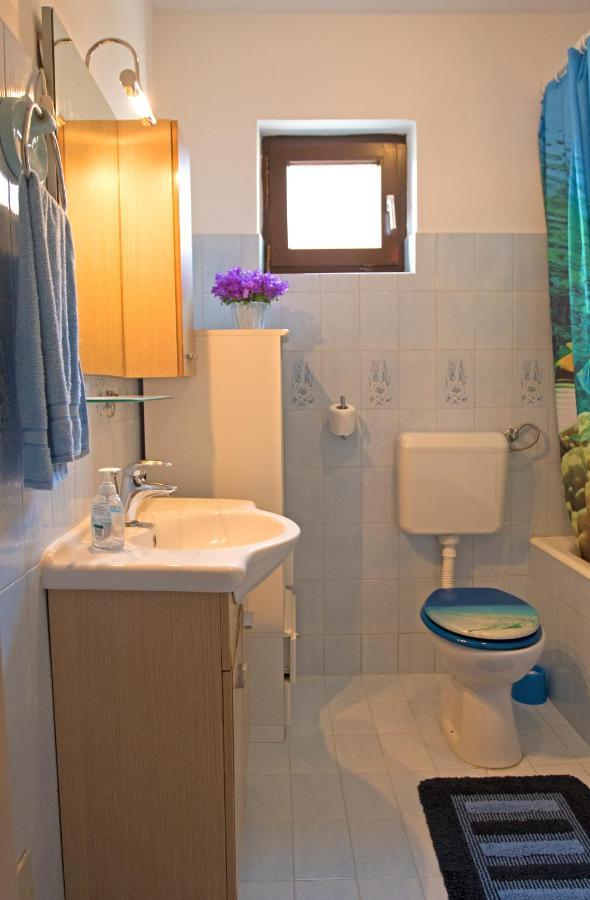 Apartman Mirna Ровинь Экстерьер фото