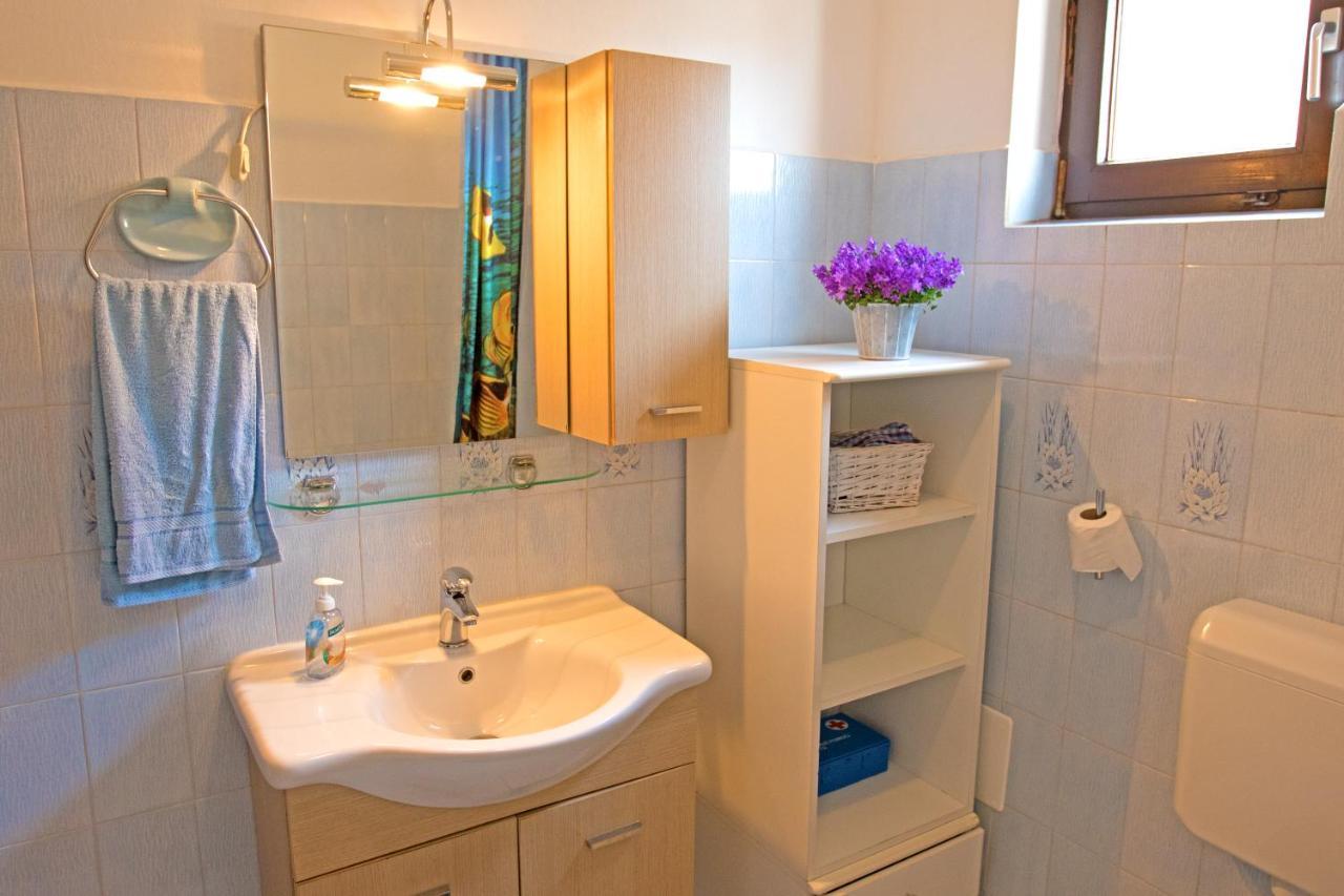 Apartman Mirna Ровинь Экстерьер фото
